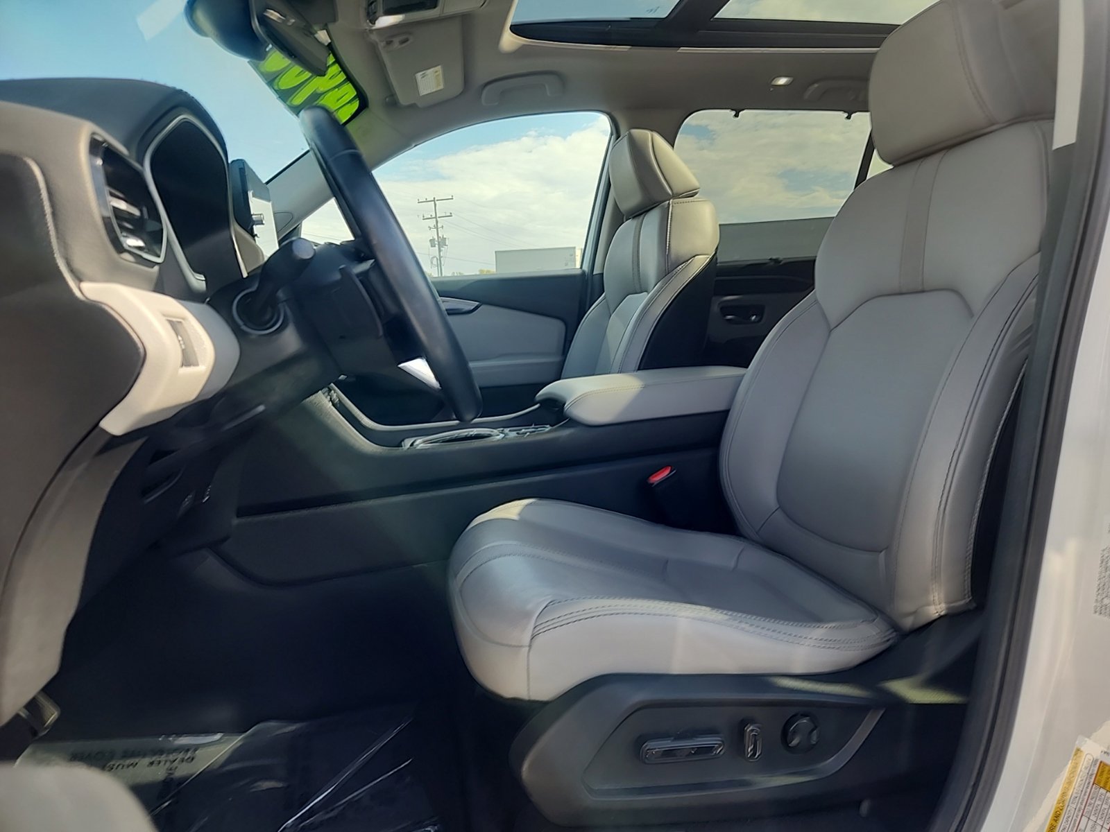 Used 2025 Honda Pilot Touring image 33