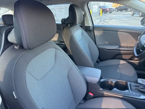 New 2025 Kia K4 LXS image 13