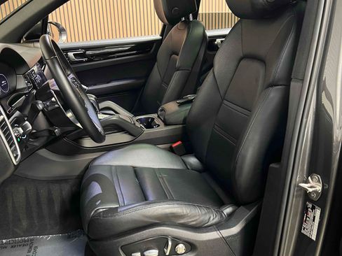 Used 2019 Porsche Cayenne S AWD/4WD image 46