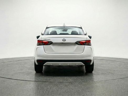 Used 2025 Nissan Versa SV FWD image 6