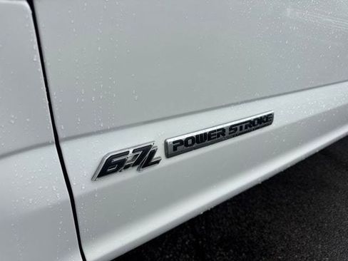 Used 2022 Ford F350 Platinum AWD/4WD image 13
