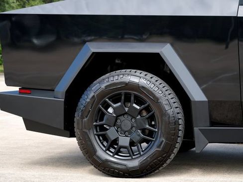 Used 2024 Tesla Cybertruck Cyberbeast AWD/4WD image 35