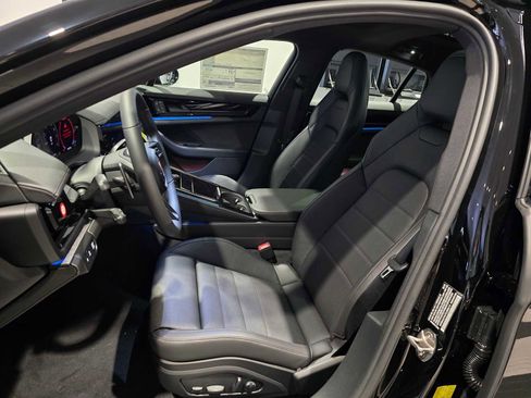 New 2026 Porsche Panamera image 5