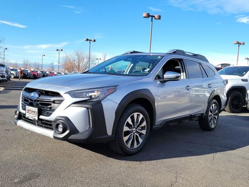 Used 2025 Subaru Outback Touring XT image 4