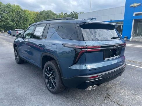New 2026 Chevrolet Traverse LT w/ Midnight/Sport Edition image 3