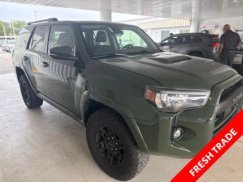 Used 2022 Toyota 4Runner TRD Sport w/ Technology Package AWD/4WD image 2