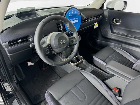 Certified 2025 MINI Cooper 2-Door Hardtop image 9