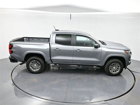 Used 2024 Chevrolet Colorado LT w/ LT Convenience Package III image 36