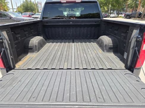 Used 2020 Chevrolet Silverado 1500 Custom w/ Custom Value Package RWD image 9