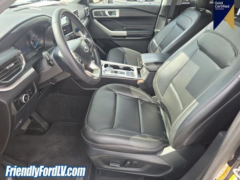 Certified 2024 Ford Explorer XLT w/ Equipment Group 202A RWD image 9