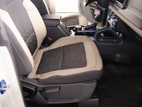 Used 2021 Ford Bronco Wildtrak image 15