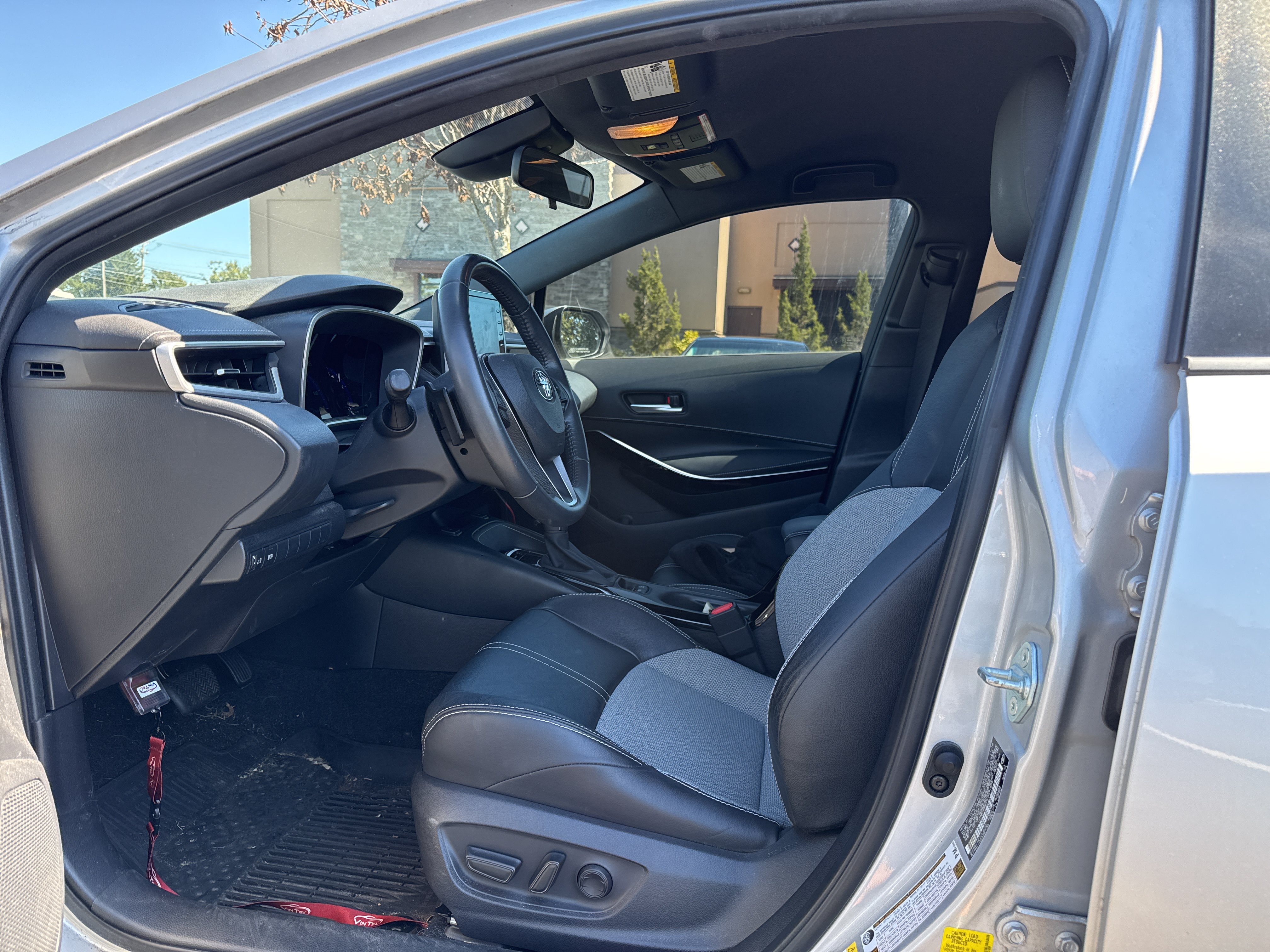 Used 2019 Toyota Corolla XSE FWD image 8