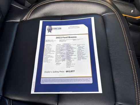 Used 2023 Ford Bronco Badlands image 28