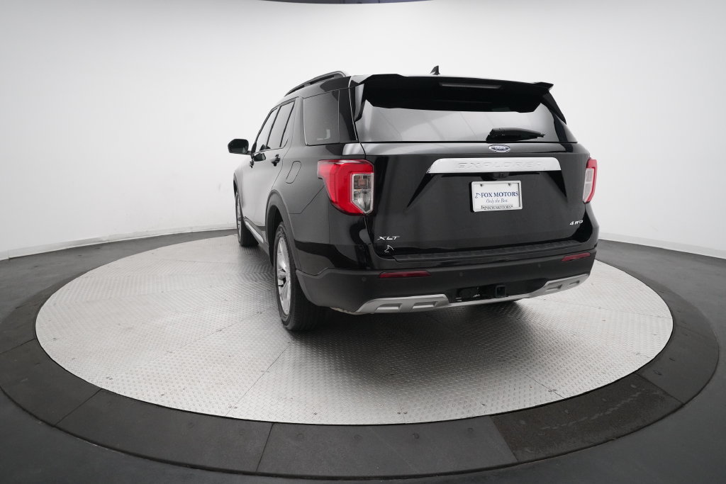 Used 2024 Ford Explorer XLT w/ Equipment Group 202A AWD/4WD image 35