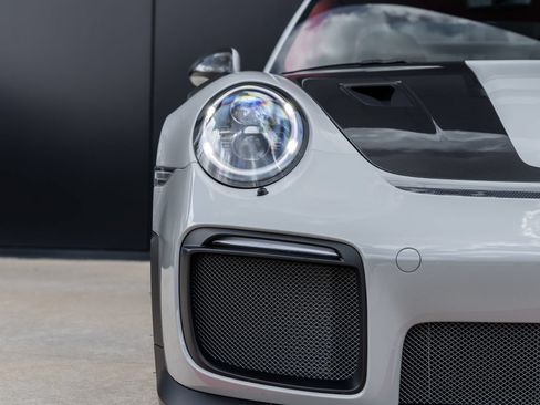 Certified 2019 Porsche 911 GT2 RS RWD image 32