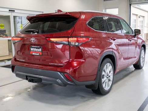 Used 2022 Toyota Highlander Limited image 7