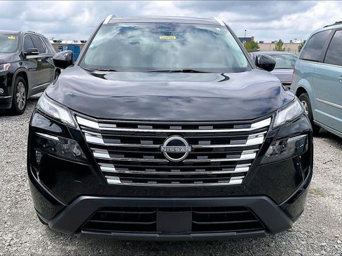 Used 2024 Nissan Rogue SV w/ SV Premium Package FWD image 8