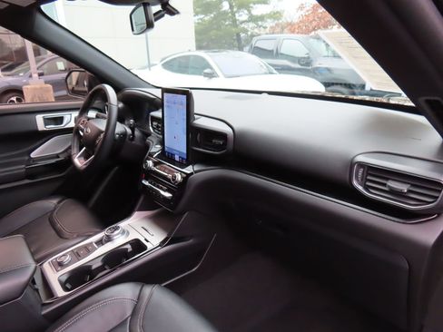 Certified 2023 Ford Explorer ST w/ Equipment Group 401A image 17