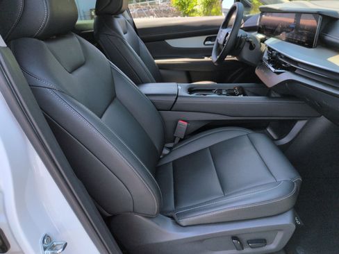 Certified 2025 Nissan Murano SL AWD/4WD image 35