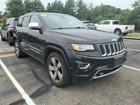 Used 2015 Jeep Grand Cherokee Overland w/ Advanced Technology Group AWD/4WD image 11