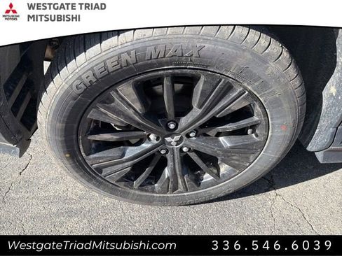 Used 2019 Mitsubishi Eclipse Cross LE image 9