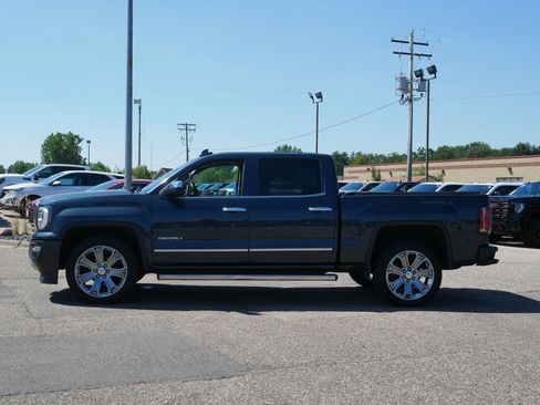 Used 2018 GMC Sierra 1500 Denali w/ Denali Ultimate Package AWD/4WD image 4
