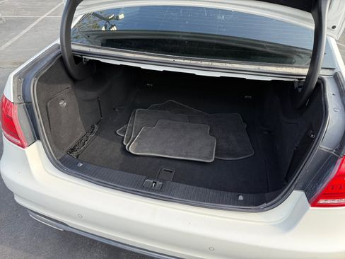 Used 2014 Mercedes-Benz E 350 Sport image 20