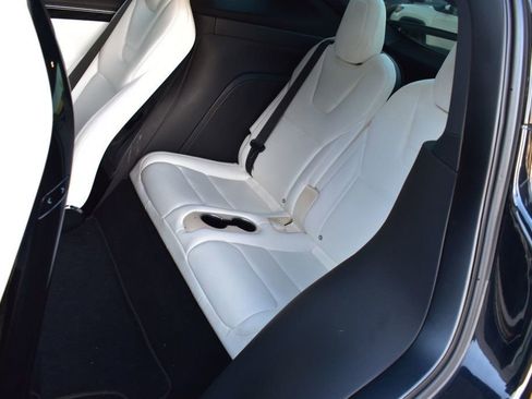 Used 2016 Tesla Model X 75D image 21
