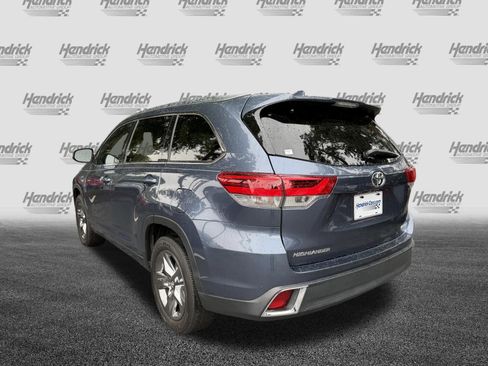 Used 2017 Toyota Highlander Limited Platinum FWD image 7