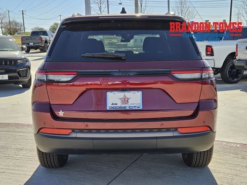 New 2026 Jeep Grand Cherokee Altitude RWD image 3