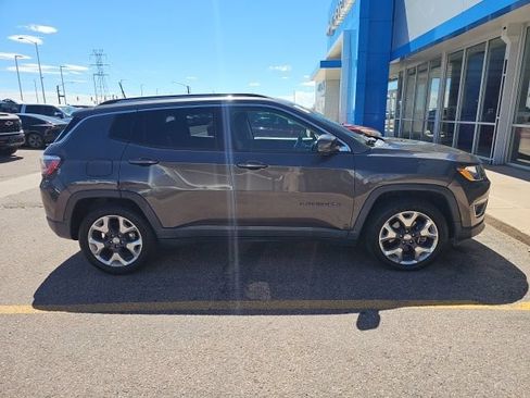 Used 2019 Jeep Compass Limited FWD image 2