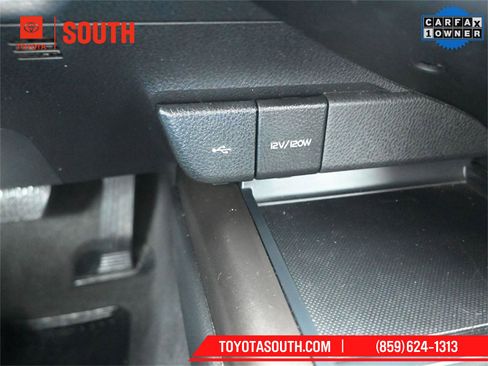 Used 2023 Toyota Camry SE image 22