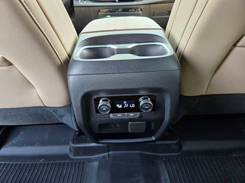 Used 2026 Buick Enclave Preferred w/ Power Package FWD image 11