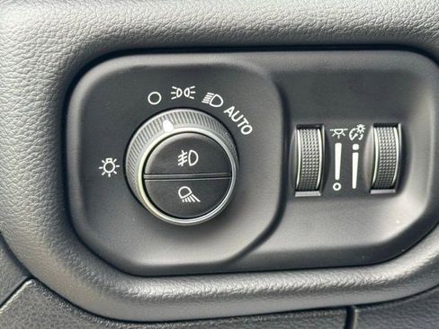 New 2026 RAM 1500 Laramie AWD/4WD image 13