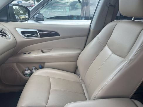 Used 2015 Nissan Pathfinder SL w/ SL Tech Package FWD image 14