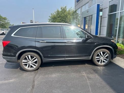Used 2017 Honda Pilot Elite image 6