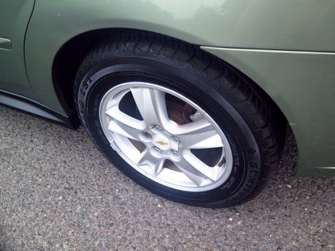 Used 2005 Chevrolet Malibu LS w/ Preferred Equipment Group FWD image 27
