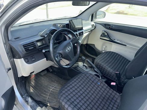 Used 2012 Scion iQ w/ Rear Speaker Pkg image 8