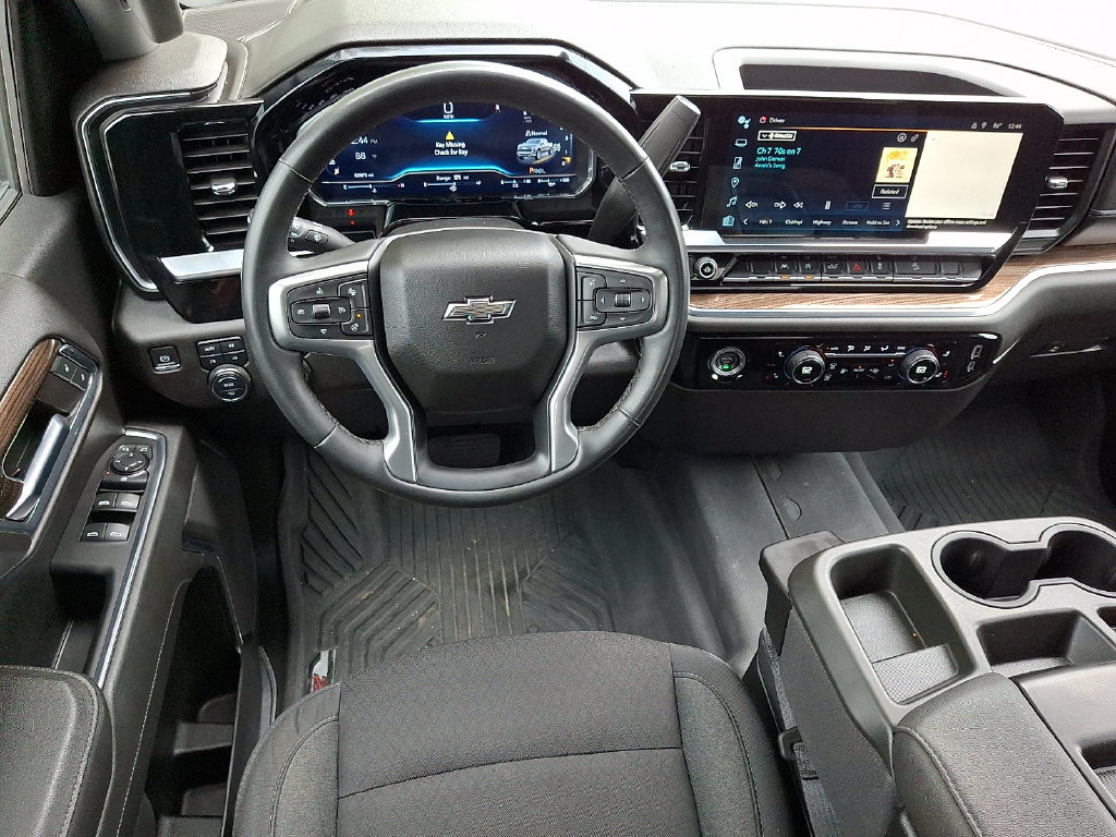 Used 2024 Chevrolet Silverado 1500 RST AWD/4WD image 2