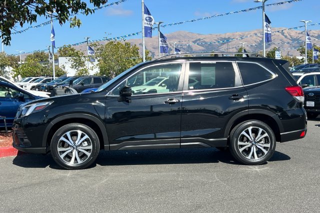 Certified 2023 Subaru Forester Limited AWD/4WD image 7