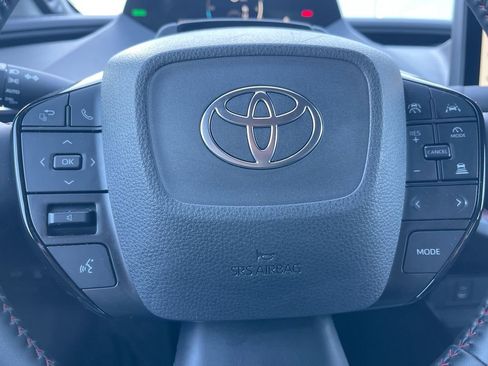 Used 2024 Toyota Prius Prime Premium FWD image 7