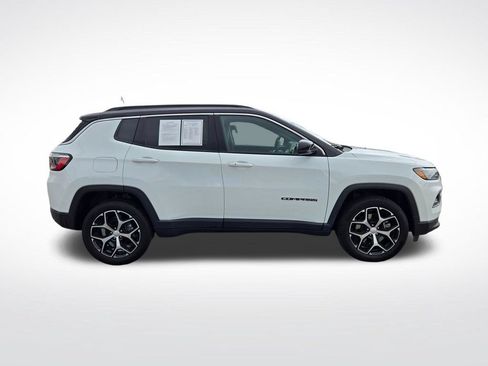 Used 2024 Jeep Compass Limited AWD/4WD image 2