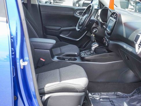 Used 2021 Kia Soul GT-Line FWD image 12