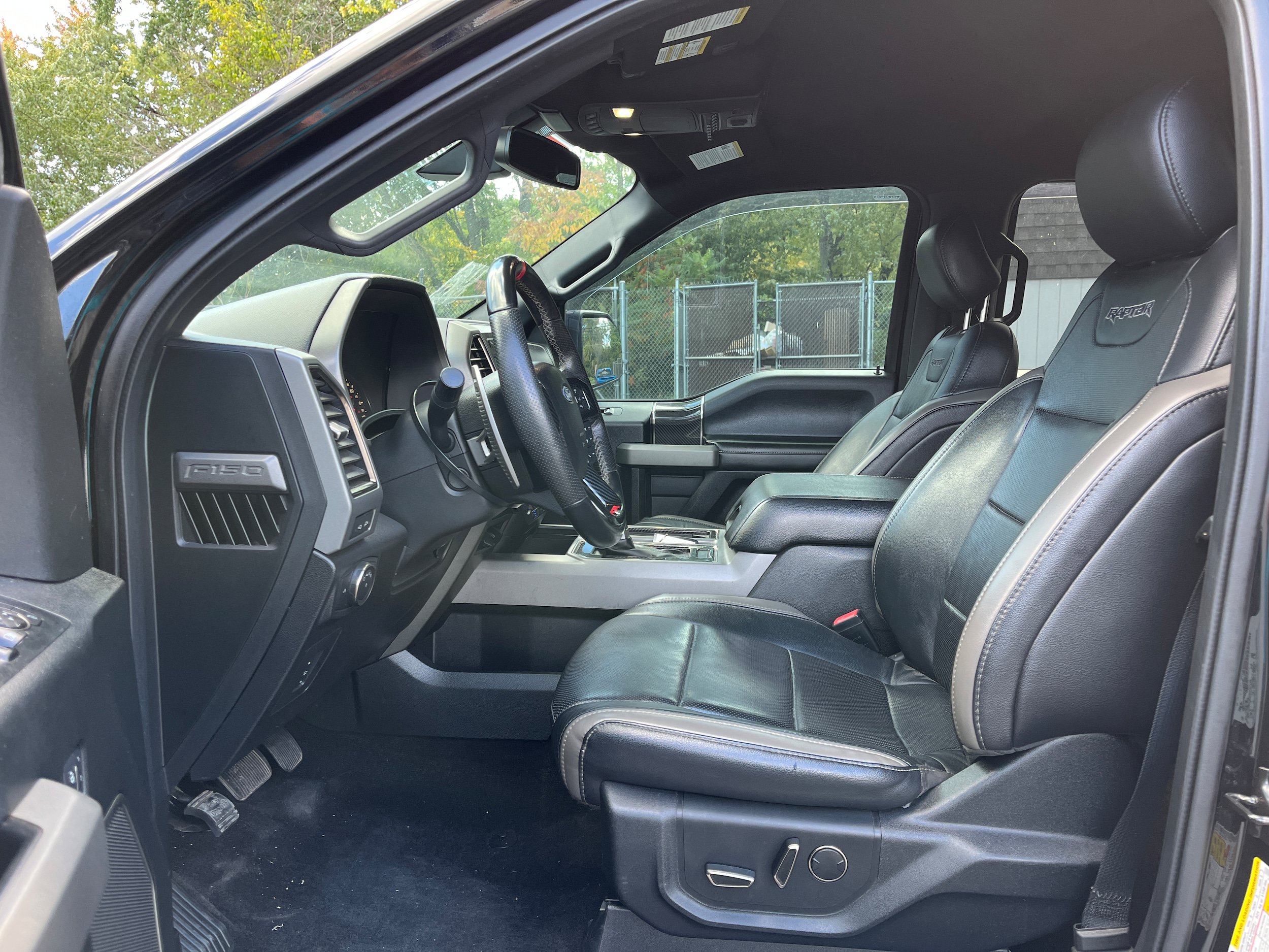 Used 2018 Ford F150 Raptor w/ Equipment Group 802A Luxury AWD/4WD image 13