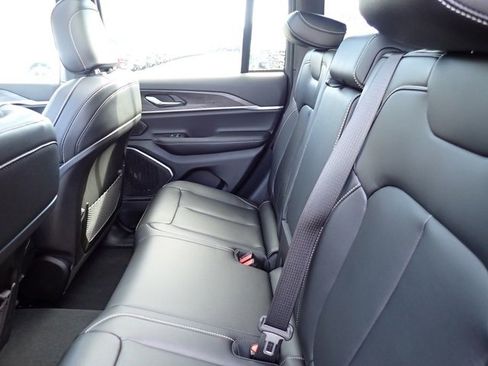 Certified 2025 Jeep Grand Cherokee Limited w/ Trailer Tow Package image 14