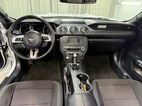 Used 2015 Ford Mustang V6 image 15