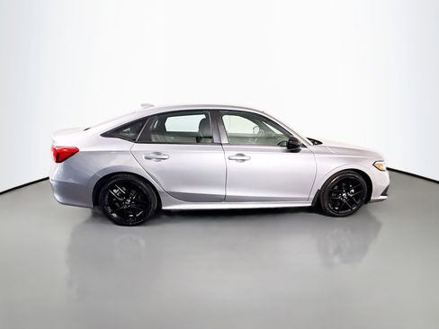 Used 2024 Honda Civic Sport image 11