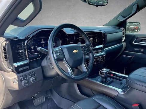 Used 2024 Chevrolet Silverado 1500 High Country w/ Technology Package AWD/4WD image 12