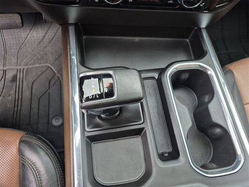 Used 2024 Chevrolet Silverado 1500 High Country image 26