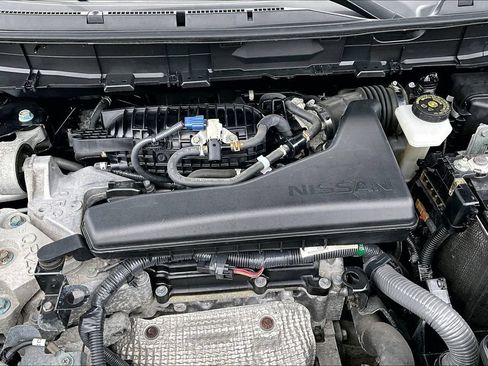 Used 2017 Nissan Rogue SV AWD/4WD image 31